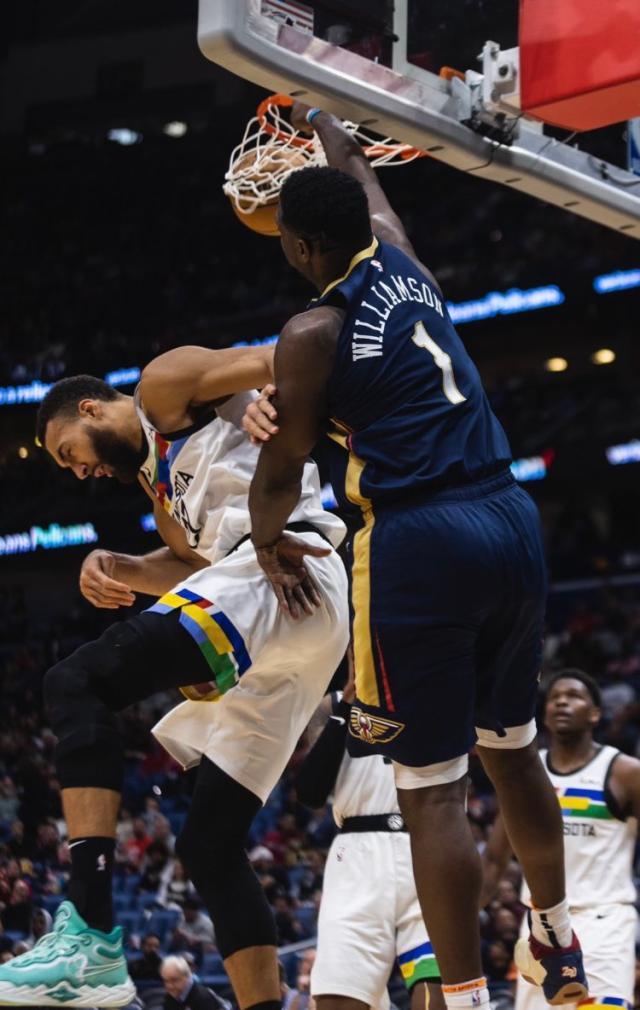 1672304055063090525.jpg FlHL36IXEAEmTbz.jpg