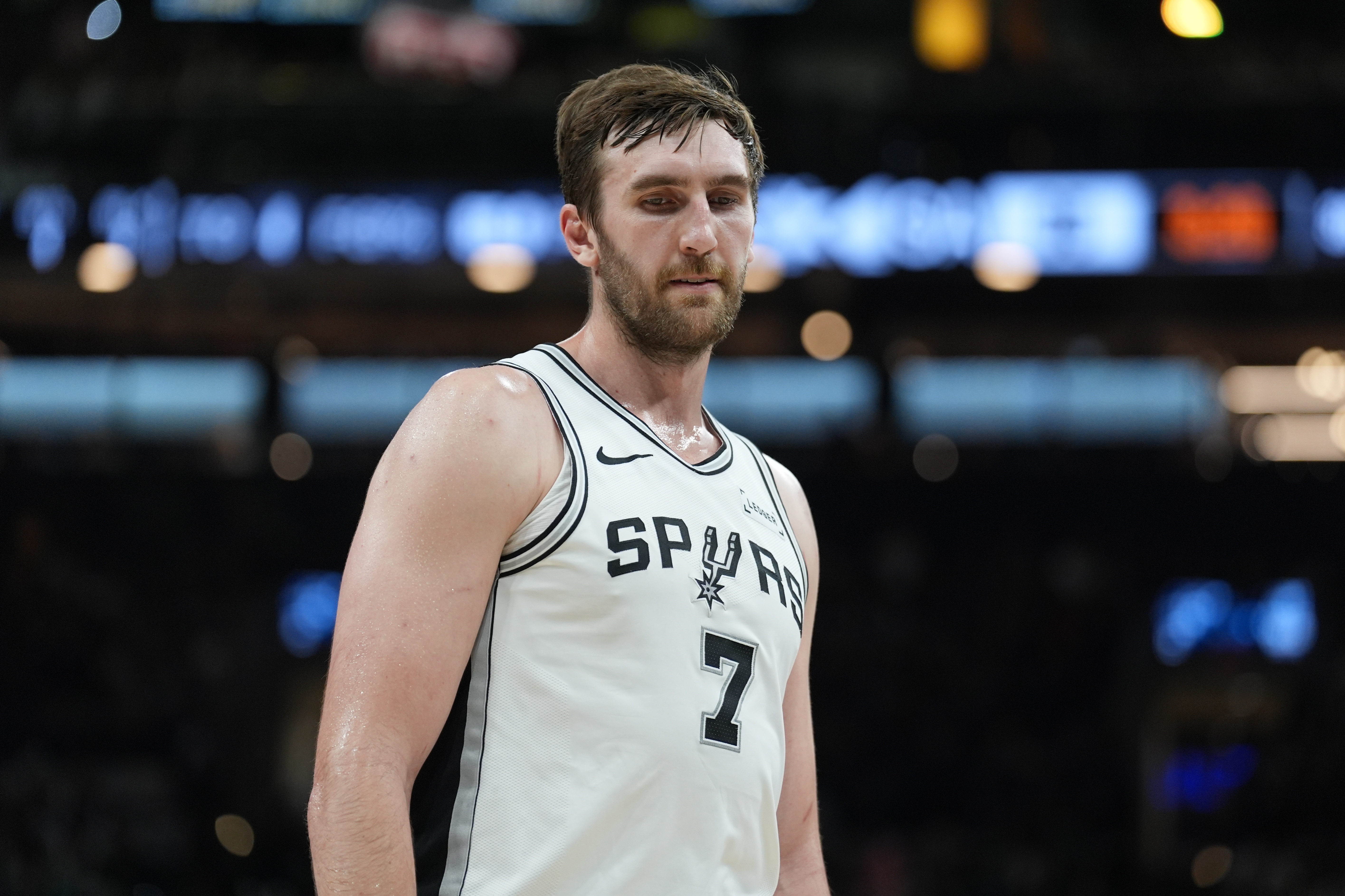 8868体育官网-科内特：我顶替文班时的轮换会调 但我们比赛方式和目标始终一致